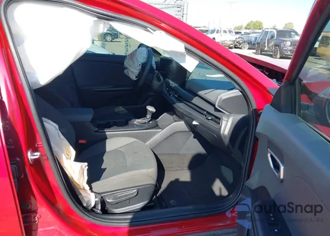 2025 Kia K4 Lxs из США, поврежденный, VIN 3KPFT4DE1SE110399